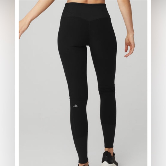 Alo High-Waist Alosoft Lounge Legging - Black - Picture 3 of 5